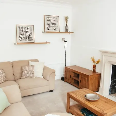 Garden Flat In Period Property Centrally Located Bath Exterior photo
