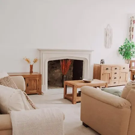 Garden Flat In Period Property Centrally Located Bath Exterior photo