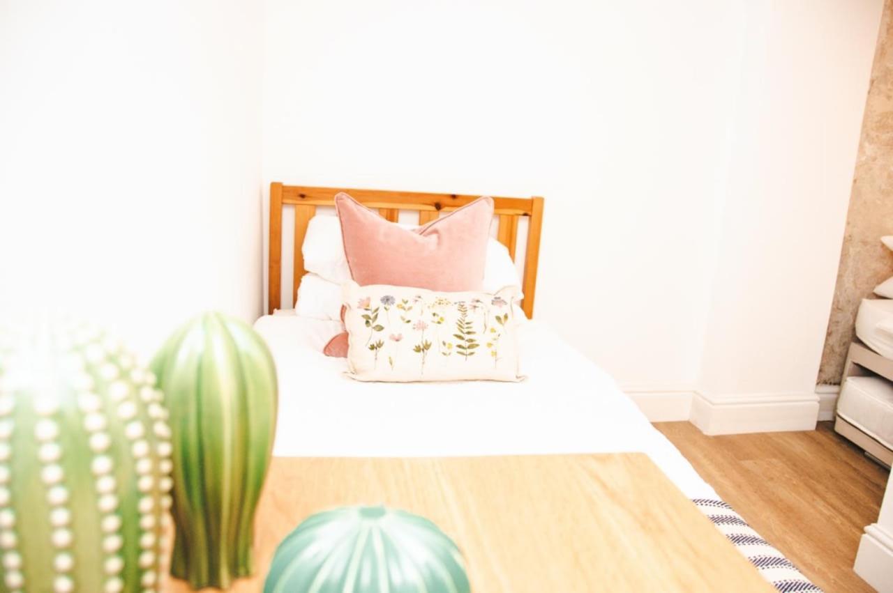 Garden Flat In Period Centrally Located * Bath