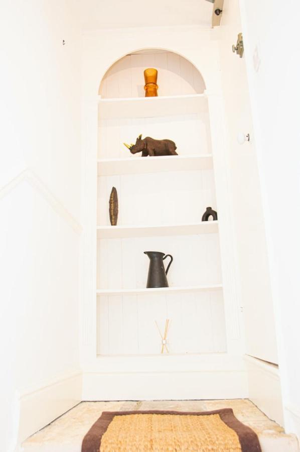 Apartment Garden Flat In Period Centrally Located