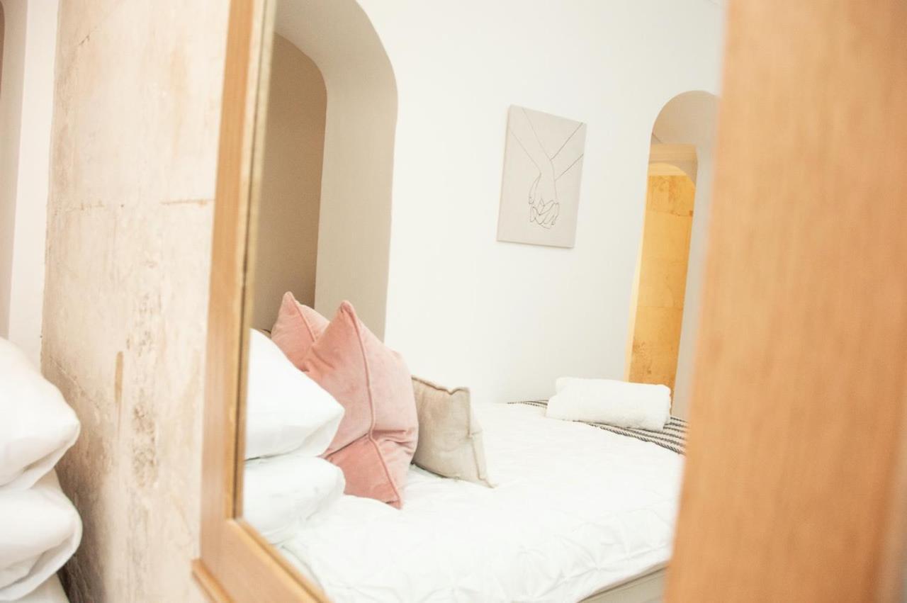 Garden Flat In Period Centrally Located Apartment Bath