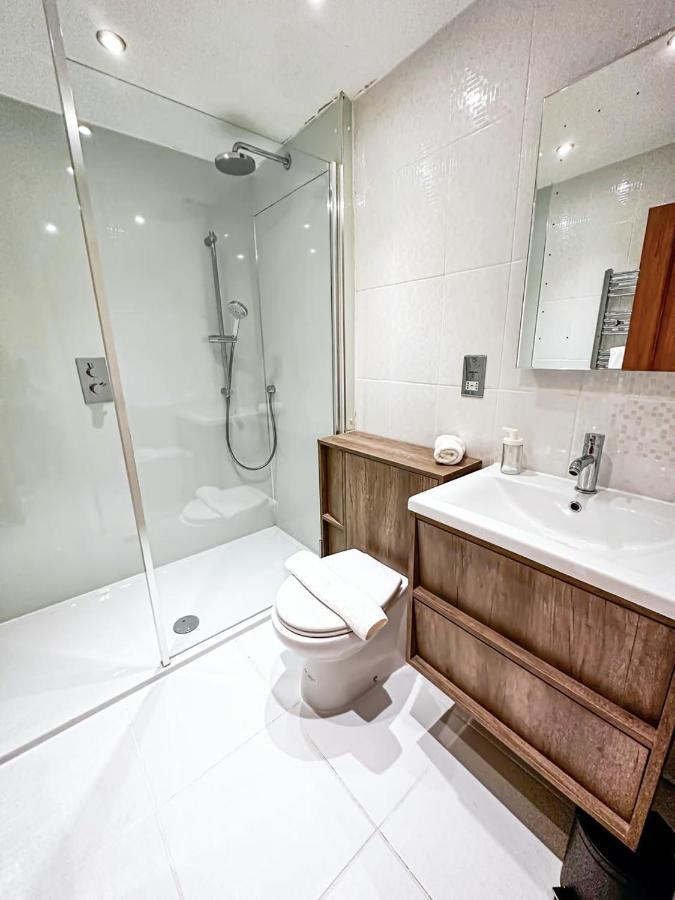 Apartment Garden Flat In Period Centrally Located *